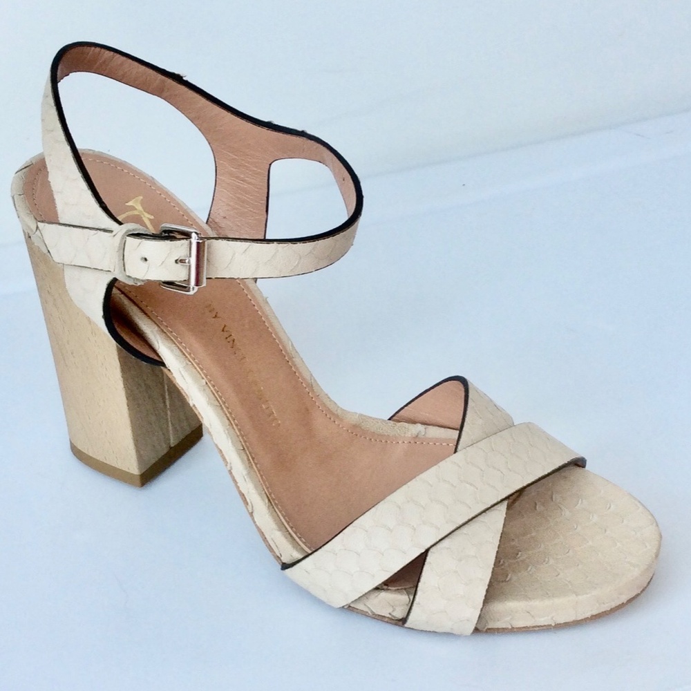 NWOB! Vince Camuto Lukey Sandals